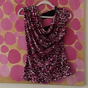 💜New Pink and Pepper tee